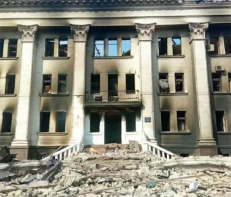 Was bombing of Mariupol theater staged by Ukrainian Azov extremists to trigger NATO intervention?