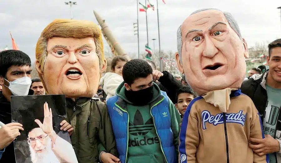 trump netanyhahu iran effigy